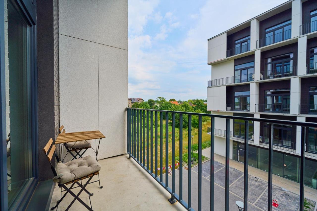 Mezzanine Studio Apartments Zarembowicza Wroclaw Airport By Renters Exterior foto