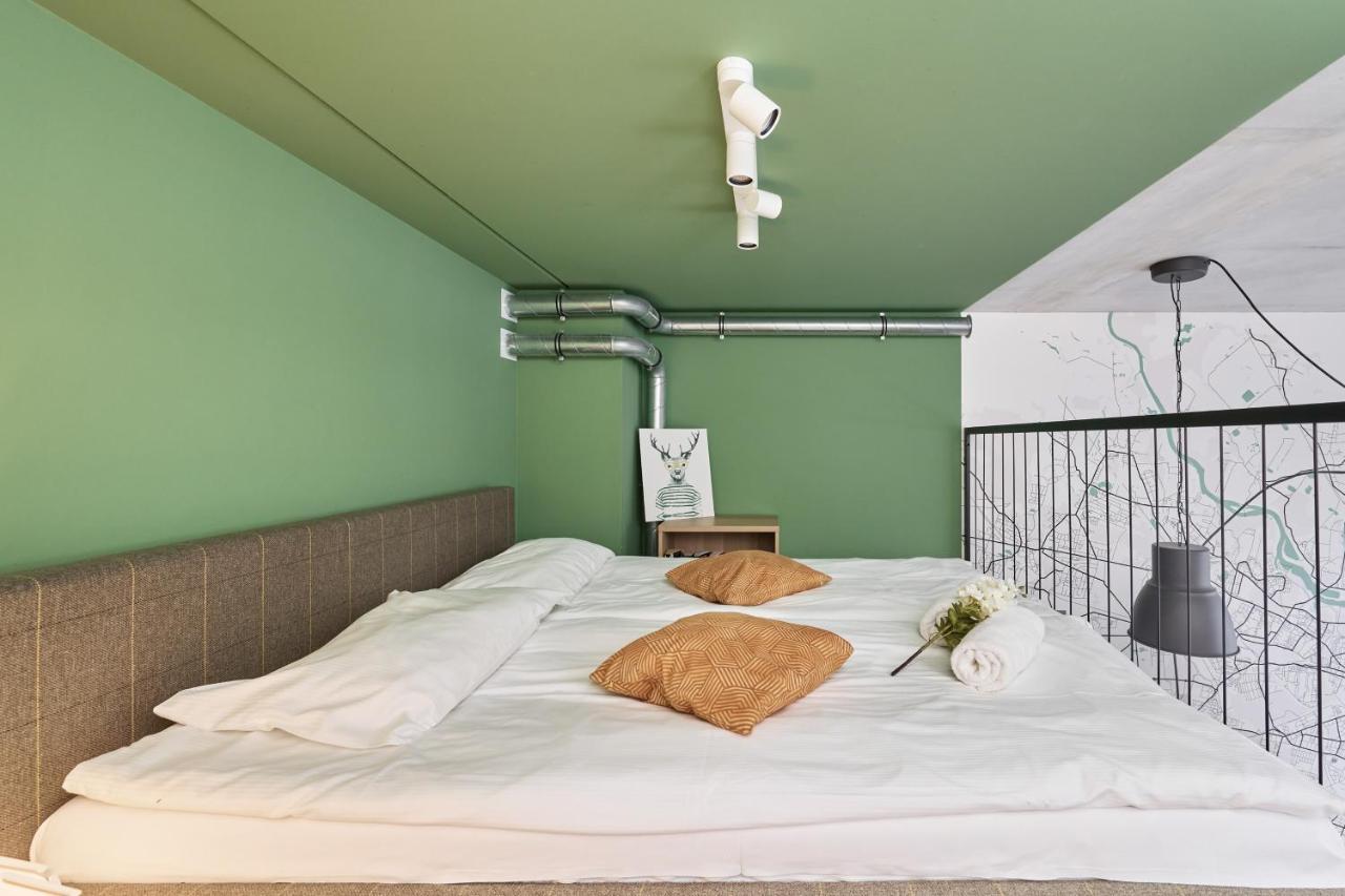 Mezzanine Studio Apartments Zarembowicza Wroclaw Airport By Renters Exterior foto