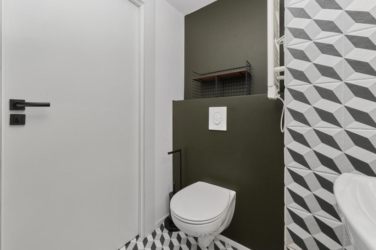 Mezzanine Studio Apartments Zarembowicza Wroclaw Airport By Renters Exterior foto